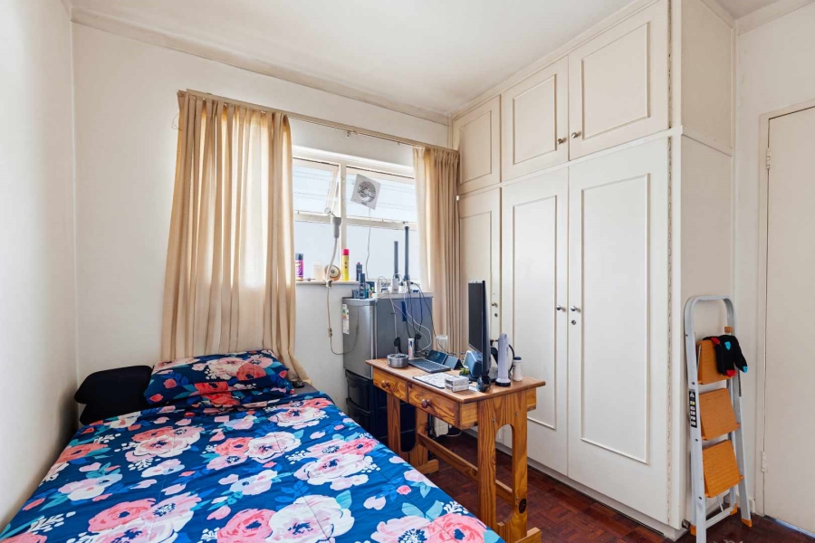 2 Bedroom Property for Sale in Sea Point Western Cape